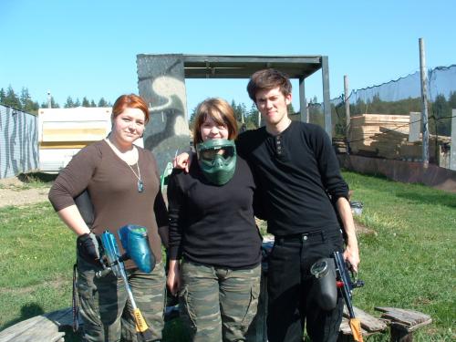 moms play paintball free at elma paintball